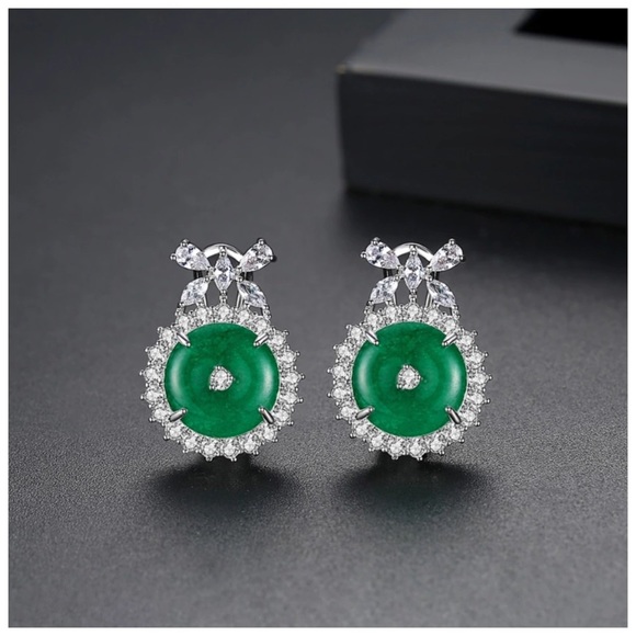 🎁 The Cristyana Swarovski Crystals Earrings - Picture 3 of 4